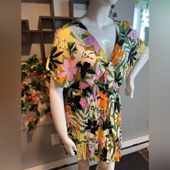 Cupshe Cute Floral Ruffle Tie Front Dress or Cover-up NWT Size L - Picture 11 of 15